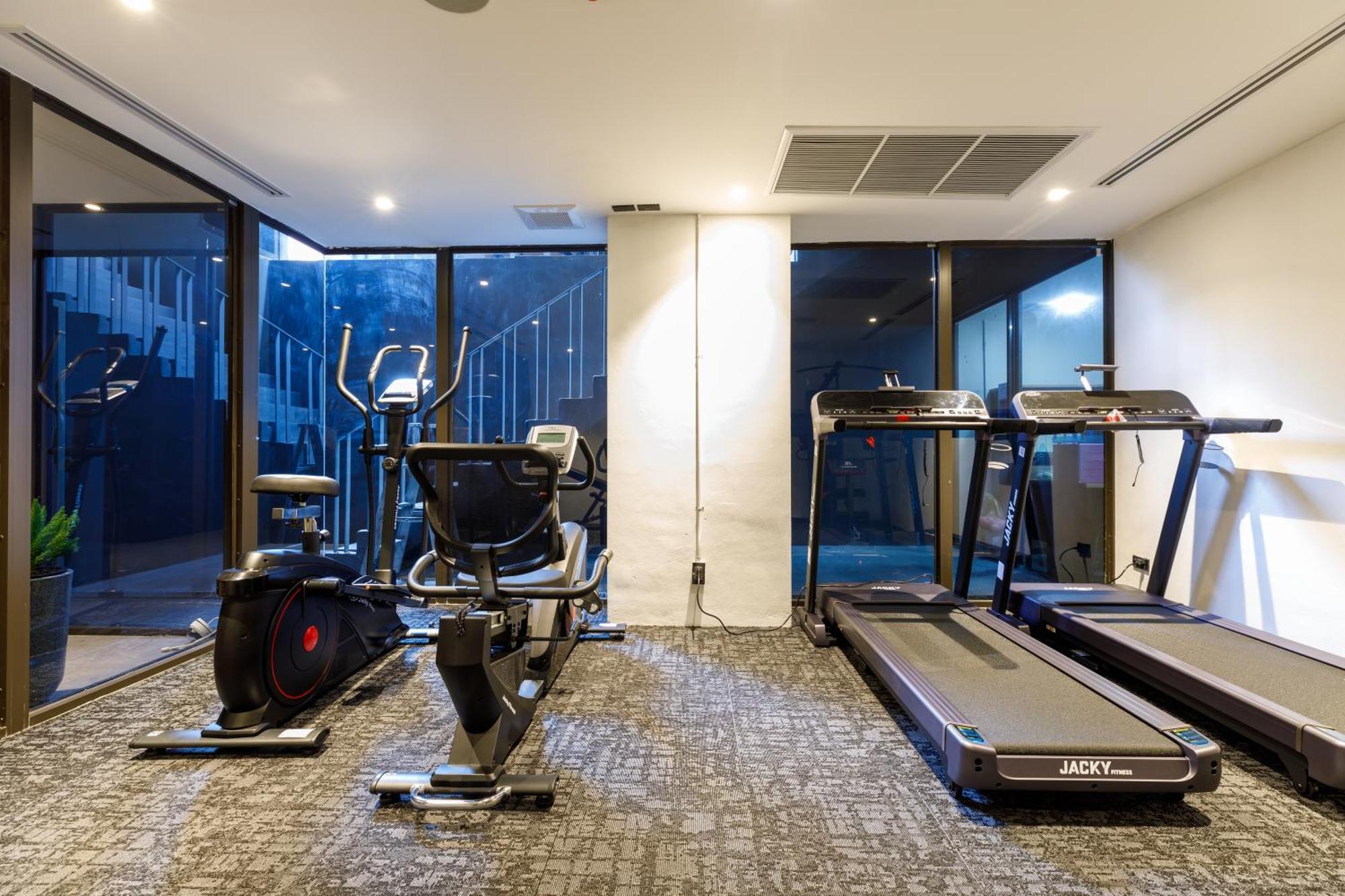Benjarong Hotel بانكوك المظهر الخارجي الصورة