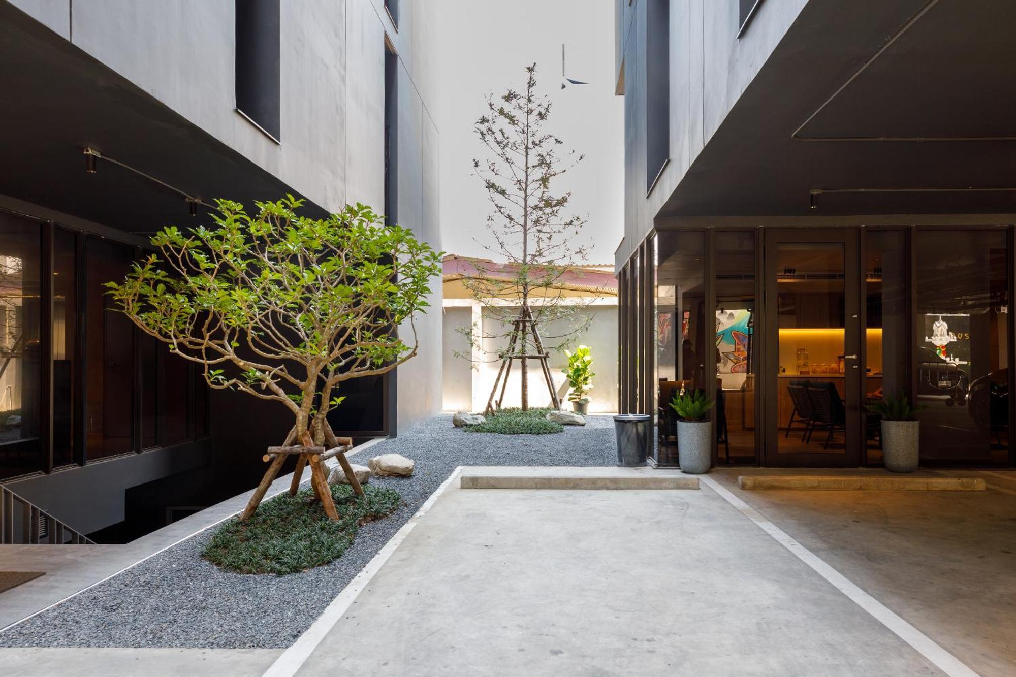 Benjarong Hotel بانكوك المظهر الخارجي الصورة