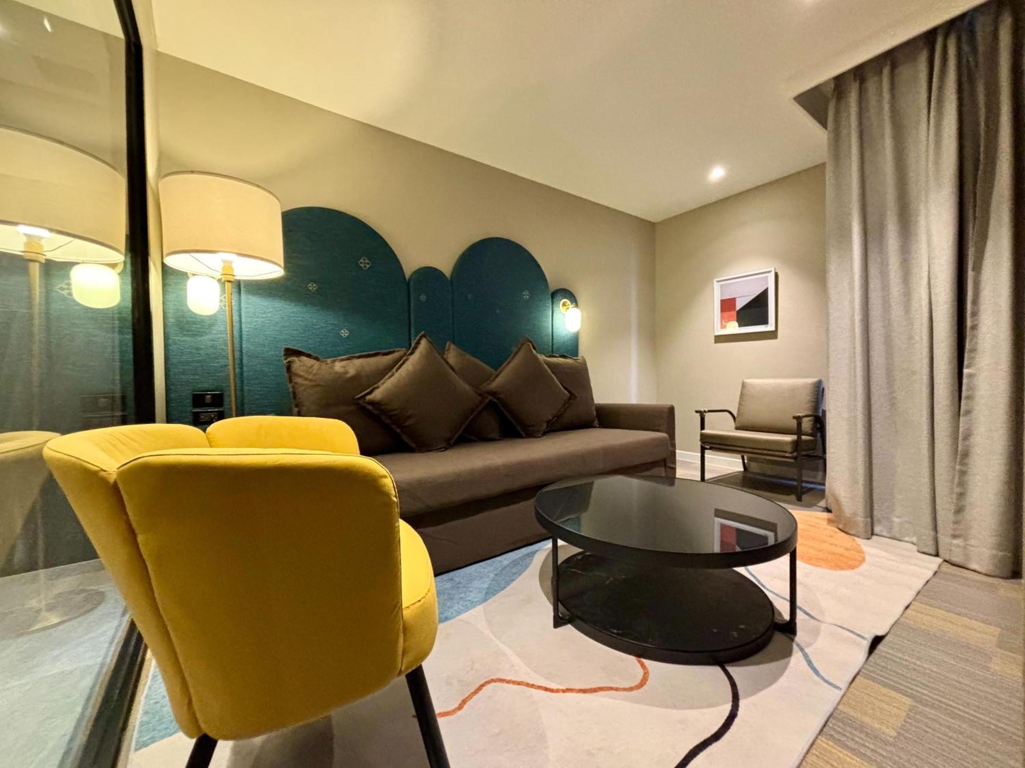 Benjarong Hotel بانكوك المظهر الخارجي الصورة